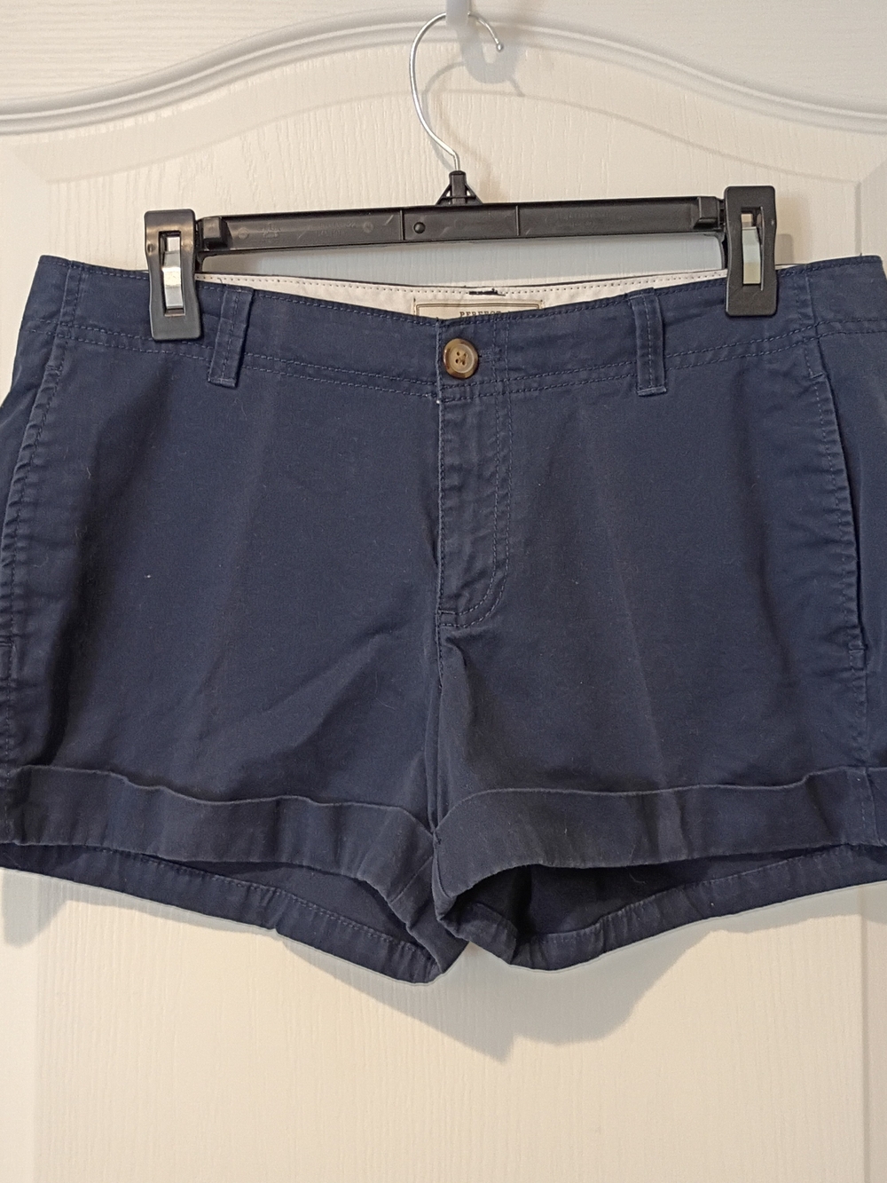Old Navy Navy Rolled-Hem Cotton Shorts